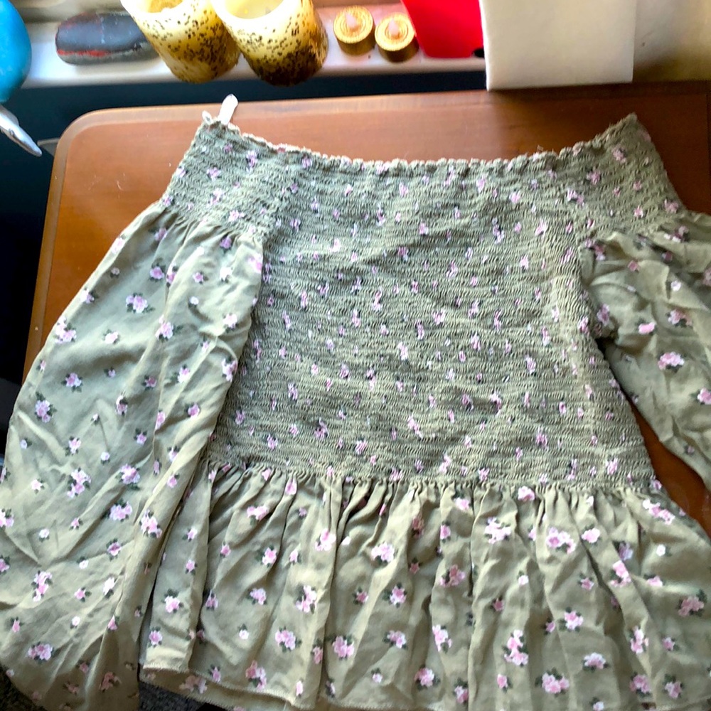 Floral off shoulder top